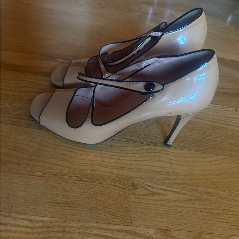 Prada Beige Patent Leather Open-Toe Slingback Pumps with Black Trim - Picture 6 of 6